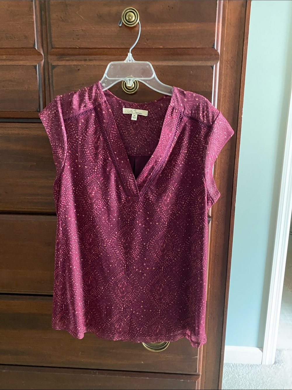 Cap Sleeve V-Neck Blouse in Burgundy